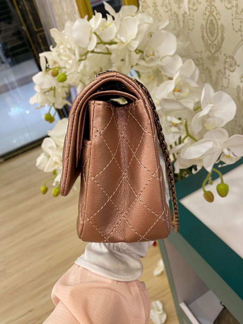 Thumbnail: BNIB Chanel Reissue 2.55 225 Iridescent Caviar Pink Copper HW (Cash S$9,380)