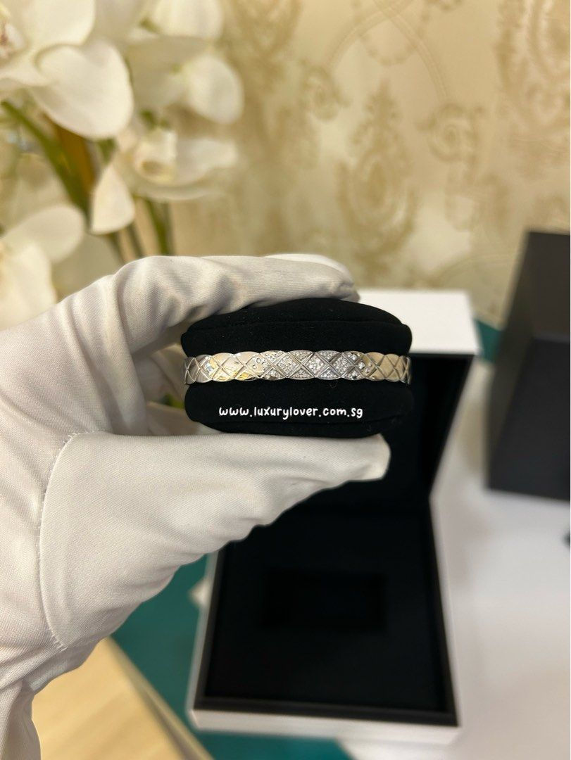 Thumbnail: BNIB Chanel Coco Crush Bracelet Quilted Motif, 18K White Gold, Diamonds