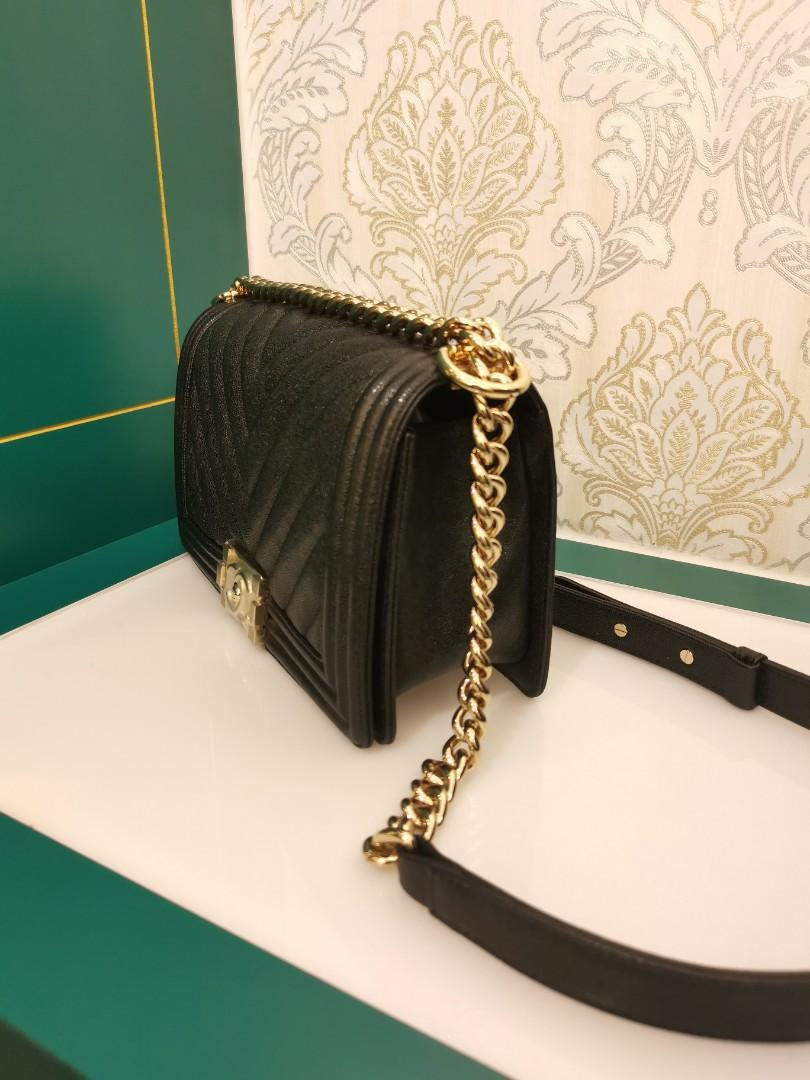 Thumbnail: #28 BNIB Chanel Boy Chevron Old Medium Black Caviar with GHW