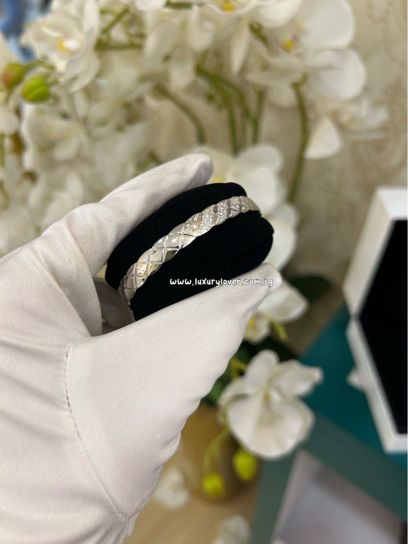 Thumbnail: BNIB Chanel Coco Crush Bracelet Quilted Motif, 18K White Gold, Diamonds