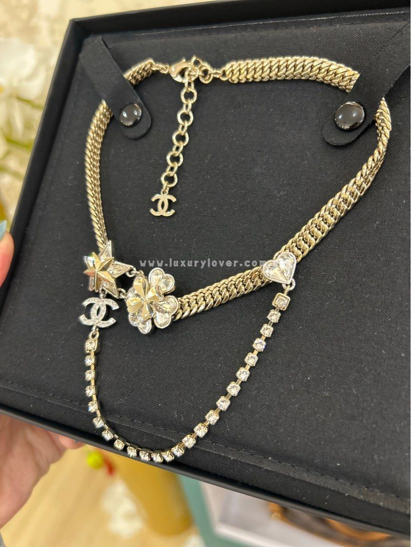 Thumbnail: BNIB Chanel Necklace Metal & Diamantés Gold & Crystal