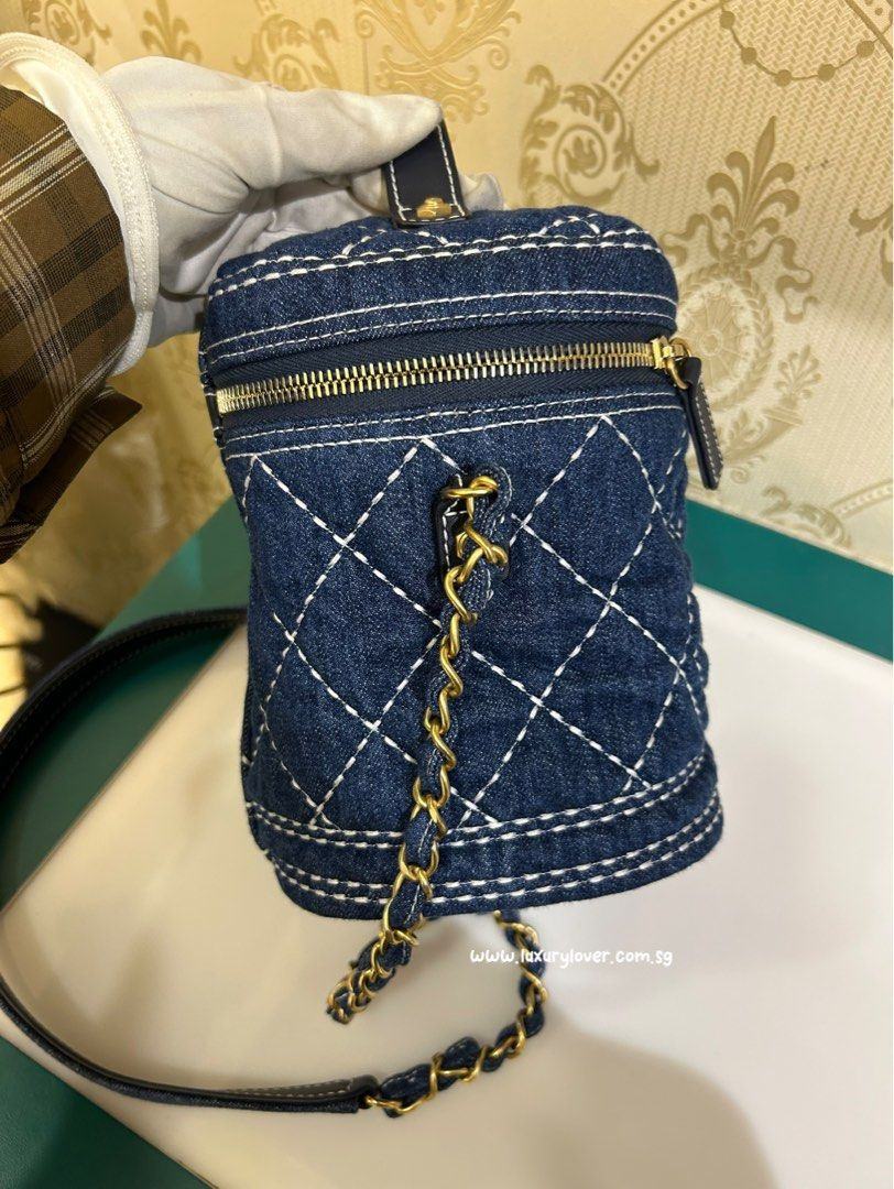 Thumbnail: Chanel Vanity Case Blue Denim GHW(Cash S$2,990)