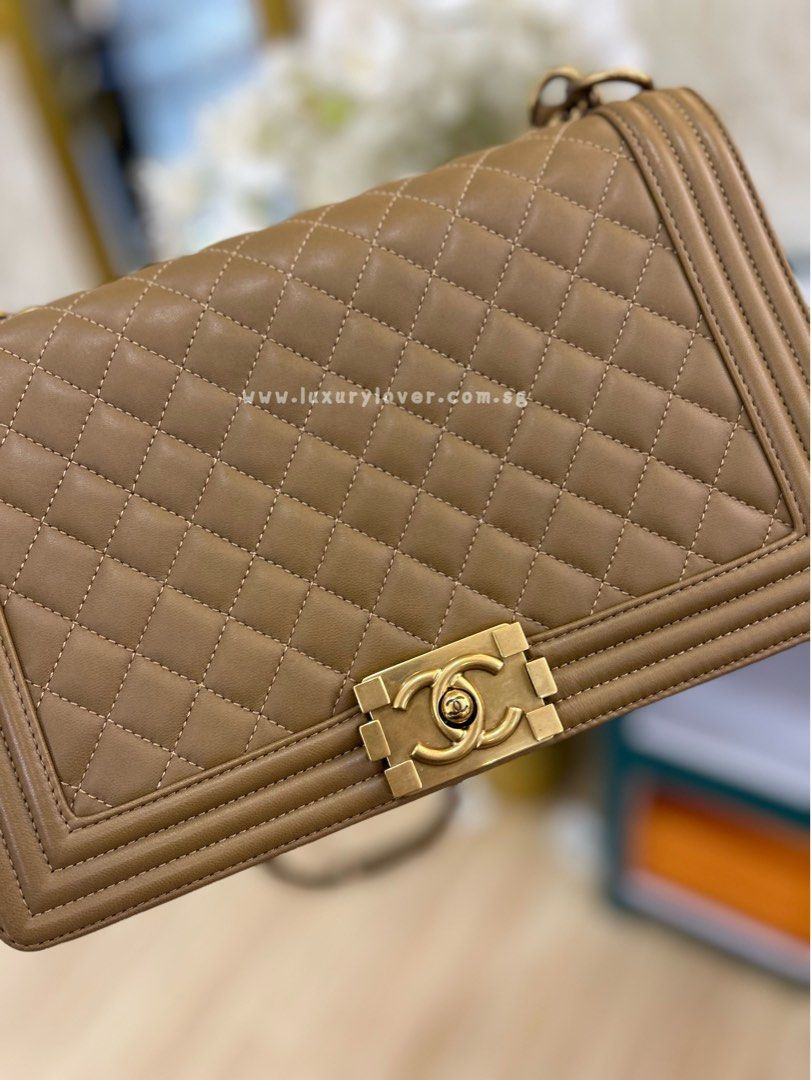 Thumbnail: #19 LNIB Chanel Boy New Medium/Large Quilted Light Brown/Caramel