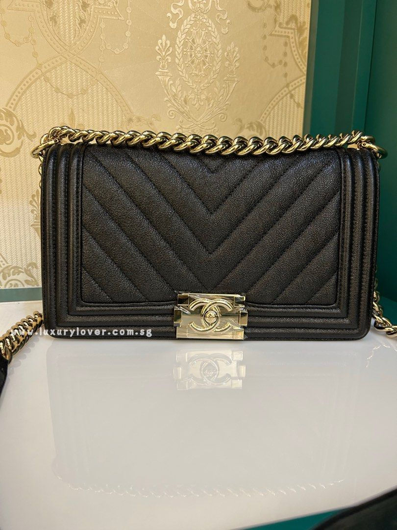 Thumbnail: #28 BNIB Chanel Boy Old Medium Chevron Black Iridescent Caviar GHW
