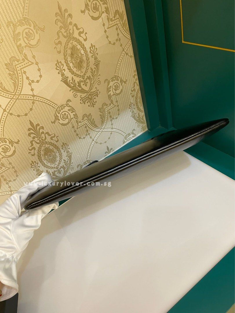 Thumbnail: #24 Chanel Gabrielle Clutch Large Black distressed calf 3HW