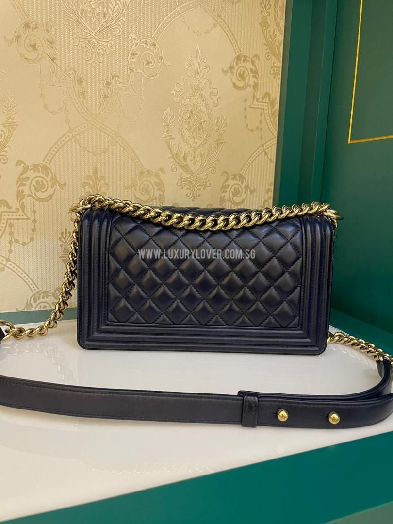 Thumbnail: #22 Chanel Boy Old Medium Navy Lamb Light GHW