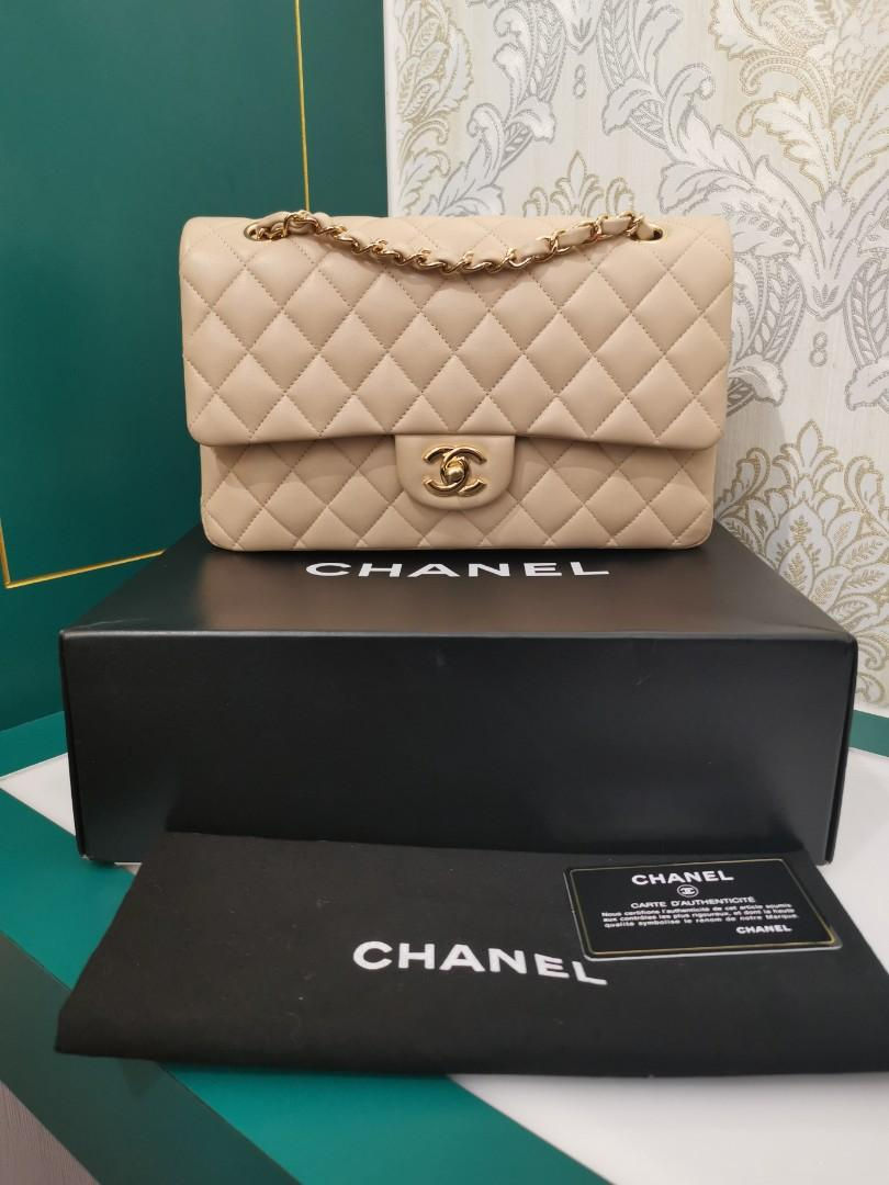 #14 LNIB Chanel Medium Classic Flap Beige Lamb GHW