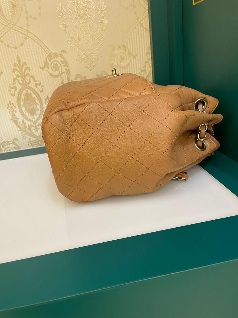 Thumbnail: #23 Chanel Bucket Bag Caramel Lambskin Light GHW