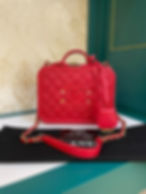 #25 Like New Chanel Vanity Case Medium Red Caviar GHW