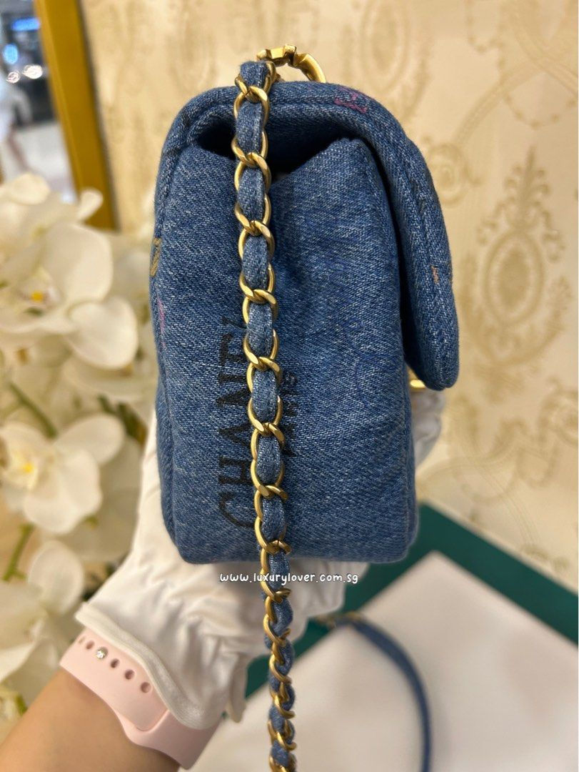 Thumbnail: LNIB Chanel 22P Denim Mood Small Flap Bag Blue Printed Denim GHW