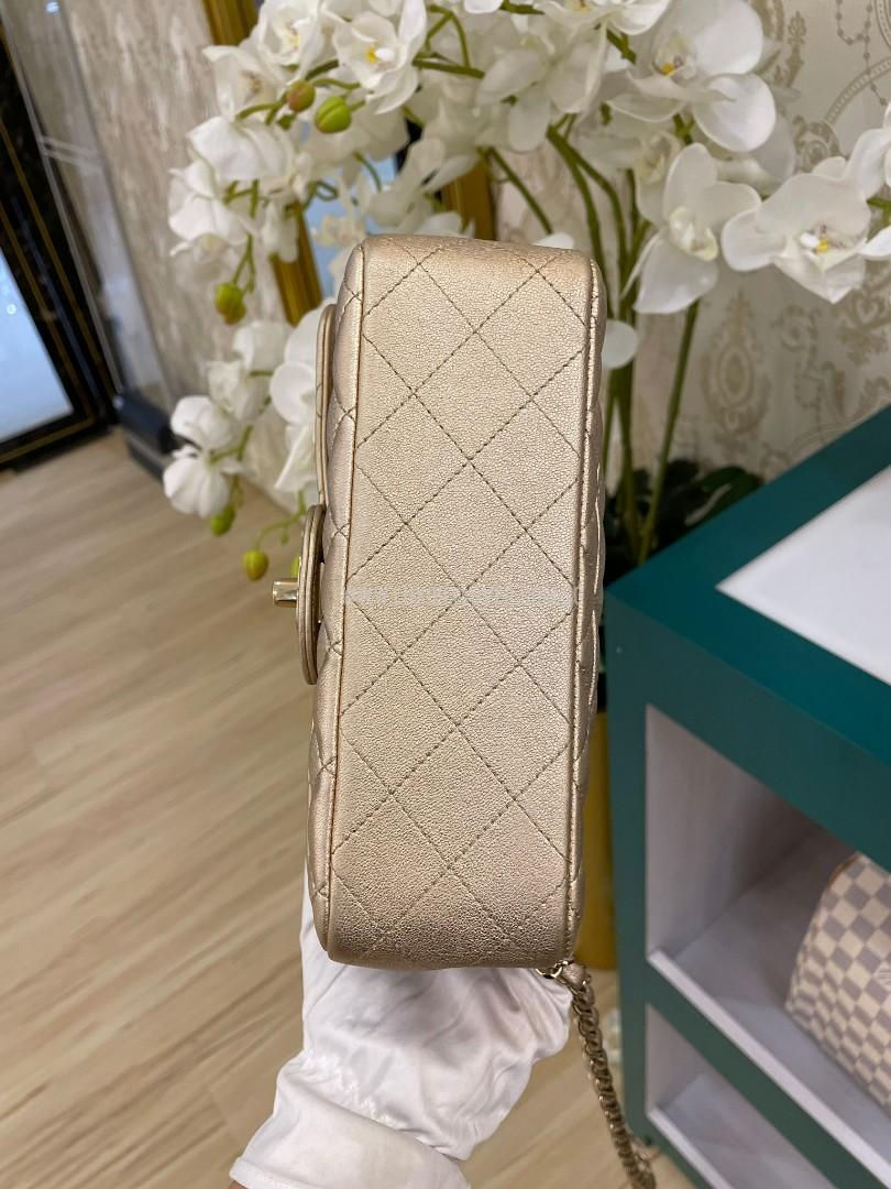 Thumbnail: #31 LNIB Chanel Mini Rectangle Gold Iridescent Grained Lamb Light GHW
