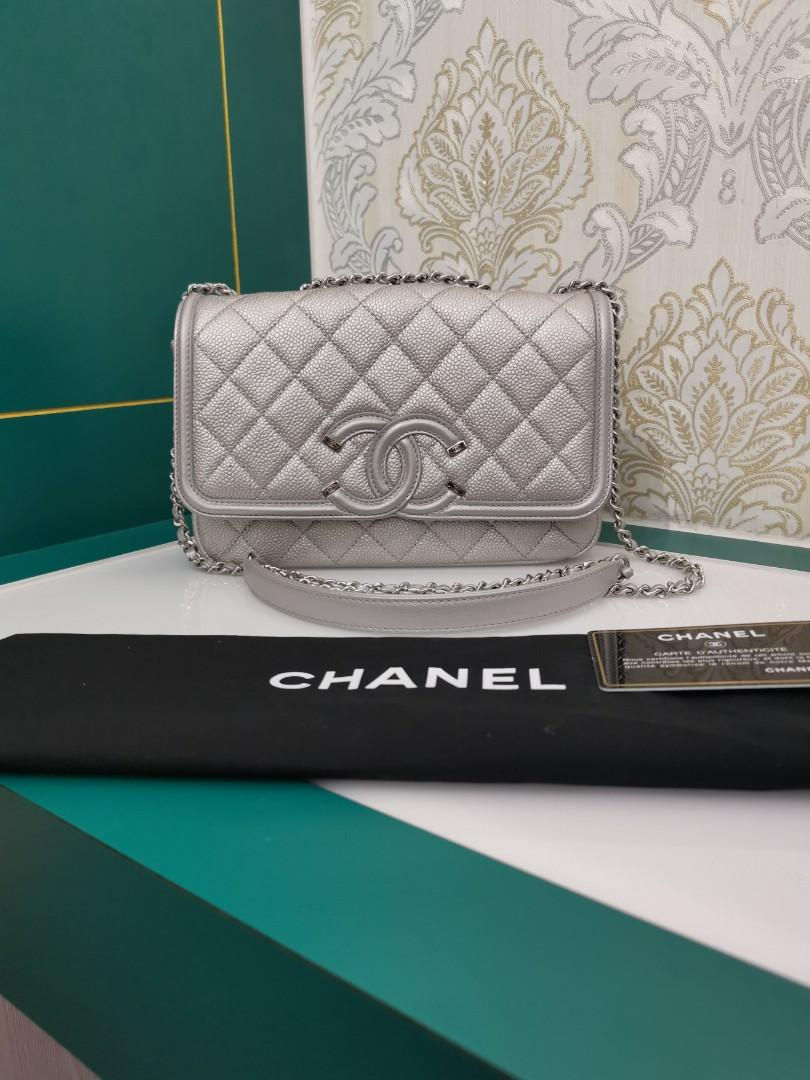 #22 Like New Chanel Flap Small Silver caviar with SHW