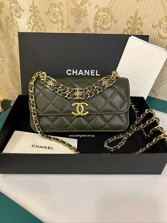 国内発送【チャーミング】CHANEL フォンケース トップハンドル LNIB Chanel 22K Top Handle Flap Phone Holder with Chain Mini