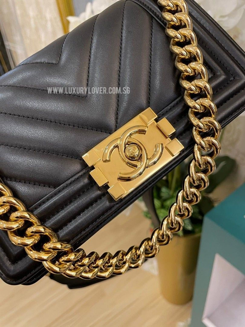 Thumbnail: #28 LNIB Chanel Boy Small Chevron Black Calf GHW