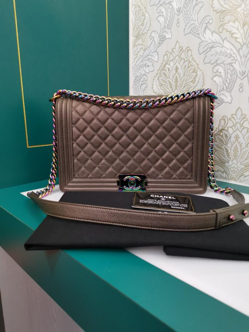 #22 Excellent Chanel Boy New Medium Bronze iridescent Goatskin with rainbow HW