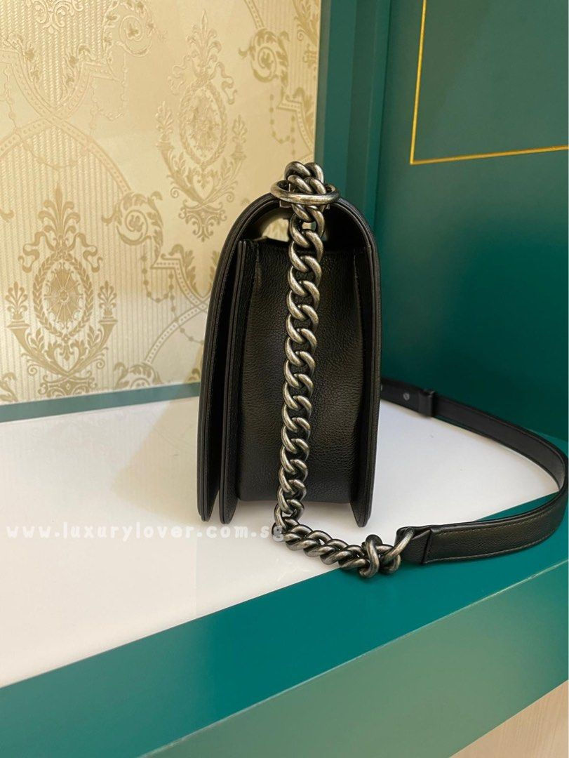 Thumbnail: #23 Chanel Boy New Medium Black Caviar RHW
