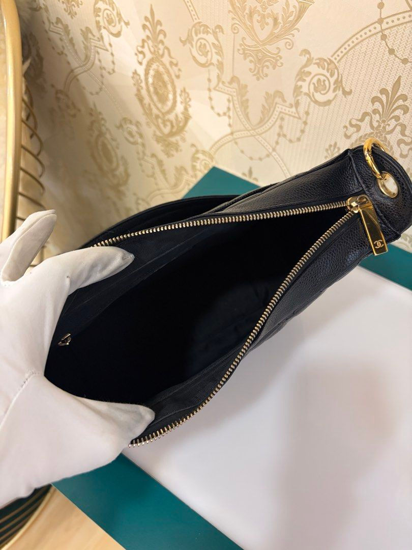 Thumbnail: Chanel Vintage Hobo Bag Black Caviar 24K Gold Hardware