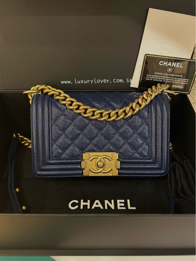 #26 LNIB Chanel Boy Small Quilted Navy Iridescent Caviar GHW
