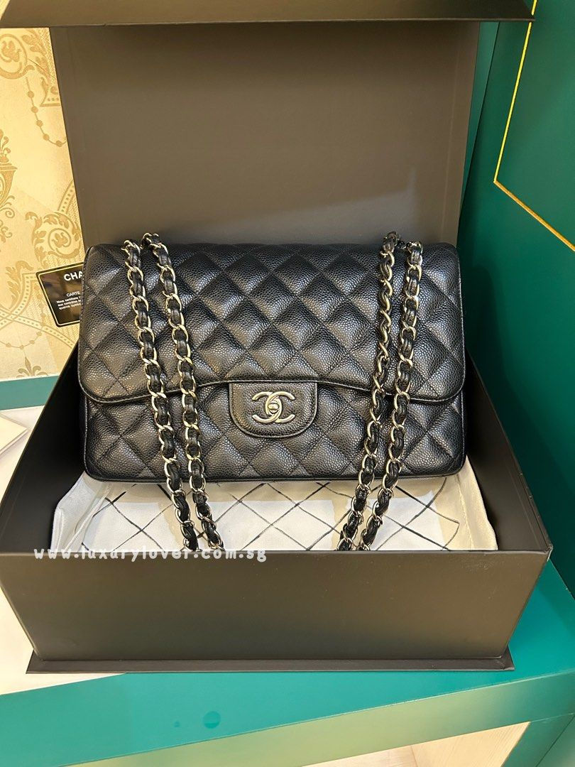 #22 Chanel Jumbo Classic Double Flap Black Caviar SHW