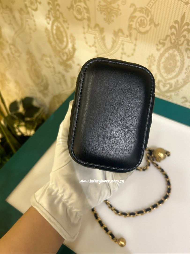 Thumbnail: #31 LNIB Chanel Small Vanity with Chain Pearl Crush Black Lamb GHW