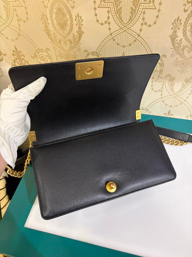 Thumbnail: LNIB Chanel Boy Old Medium Black Caviar GHW(Cash S$4,990)