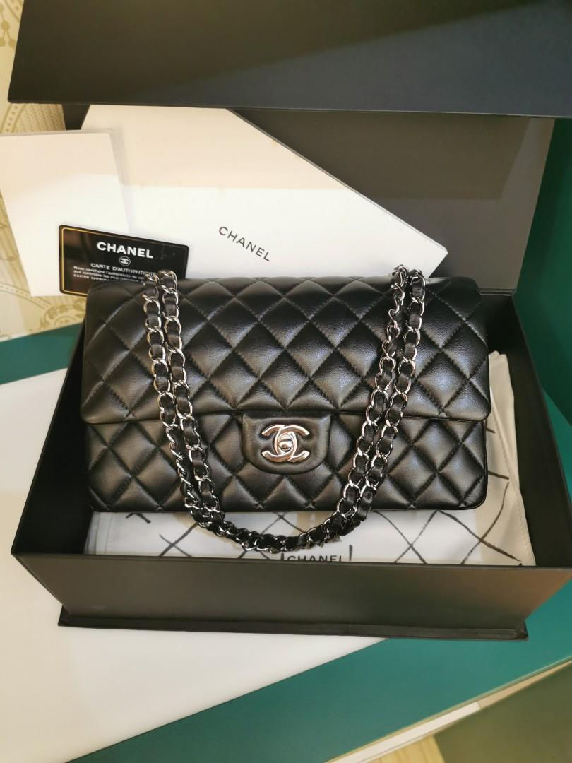 #21 LNIB Chanel Classic Double Flap Medium Black Lamb SHW