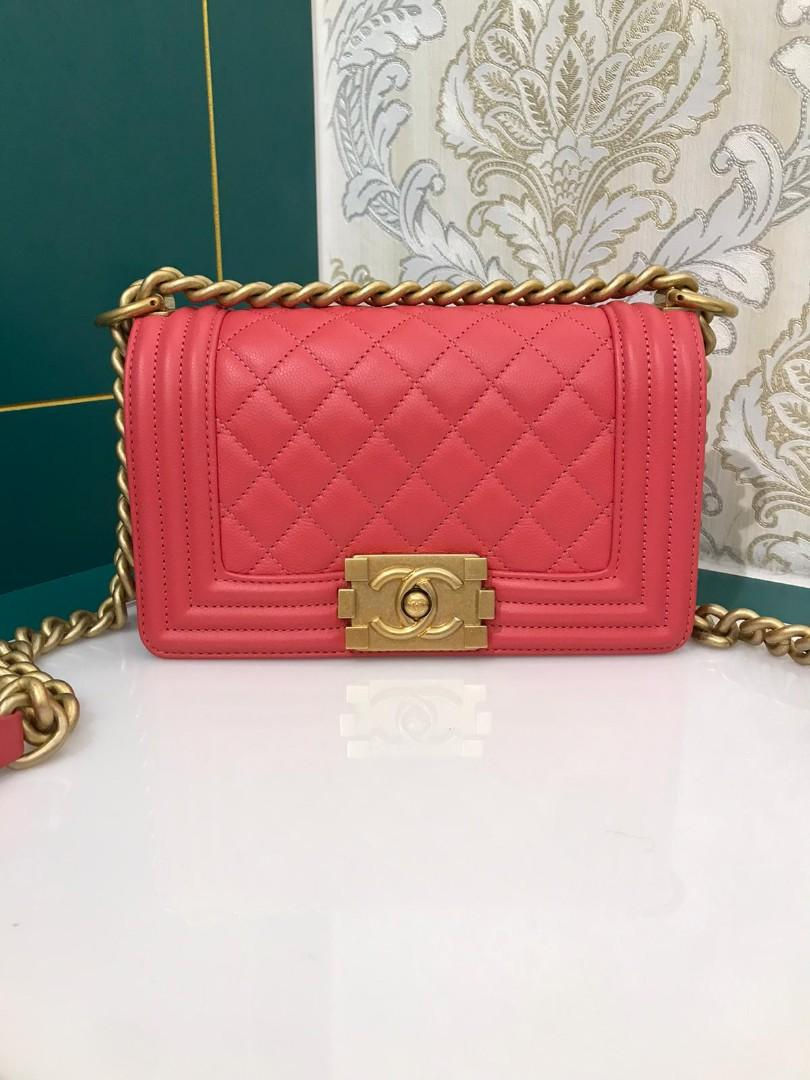 Thumbnail: #24 LNIB Chanel boy Small Caviar Bright Pink with aged GHW