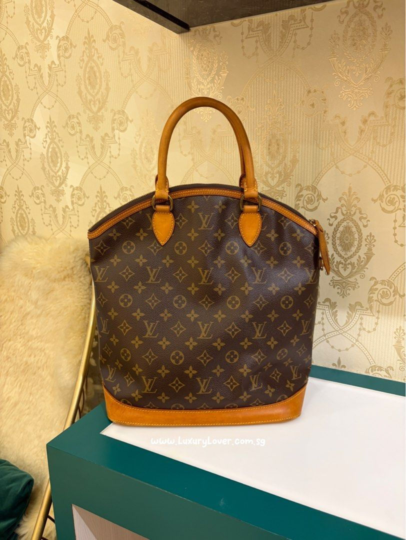 Thumbnail: LV Louis Vuitton Lockit Vertical Bag Monogram Canvas Gold Hardware