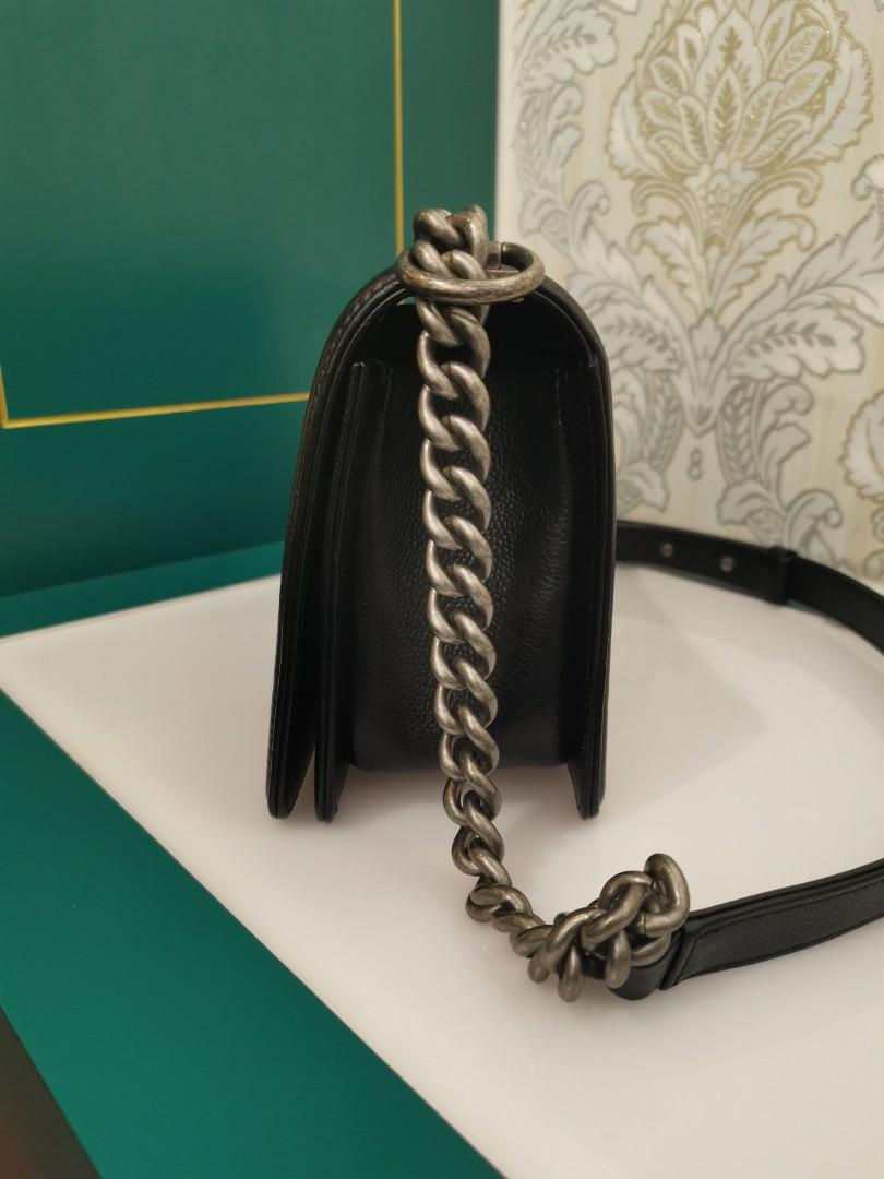 Thumbnail: #28 LNIB Chanel Boy Chevron Old Medium Black Caviar RHW