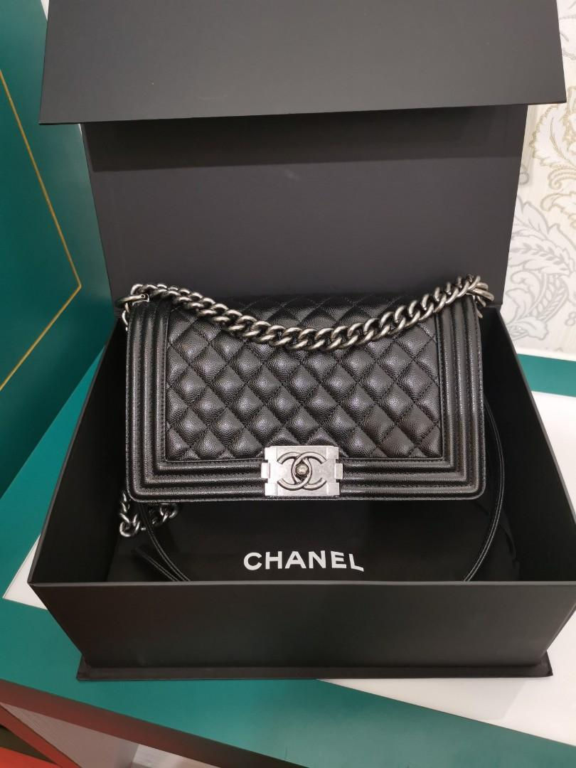 26 LNIB Chanel Boy old medium Black Caviar with RHW