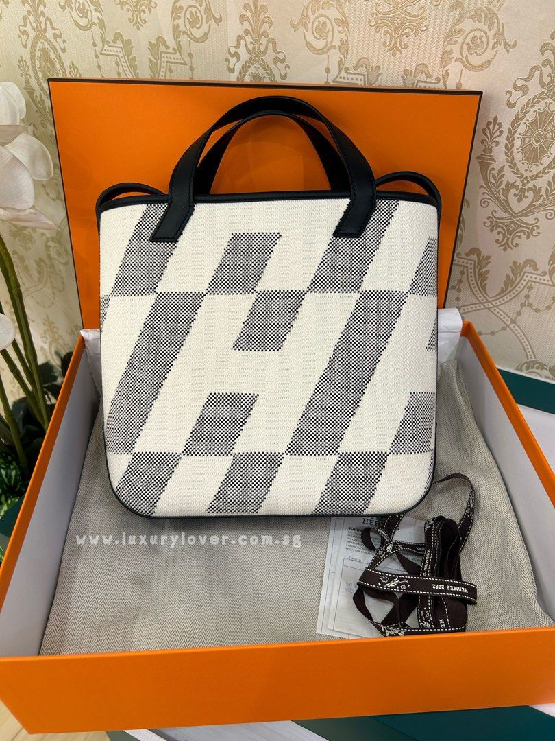 BNIB Hermes Cabas H En Biais 27 Ecru/Black Canvas/Calf