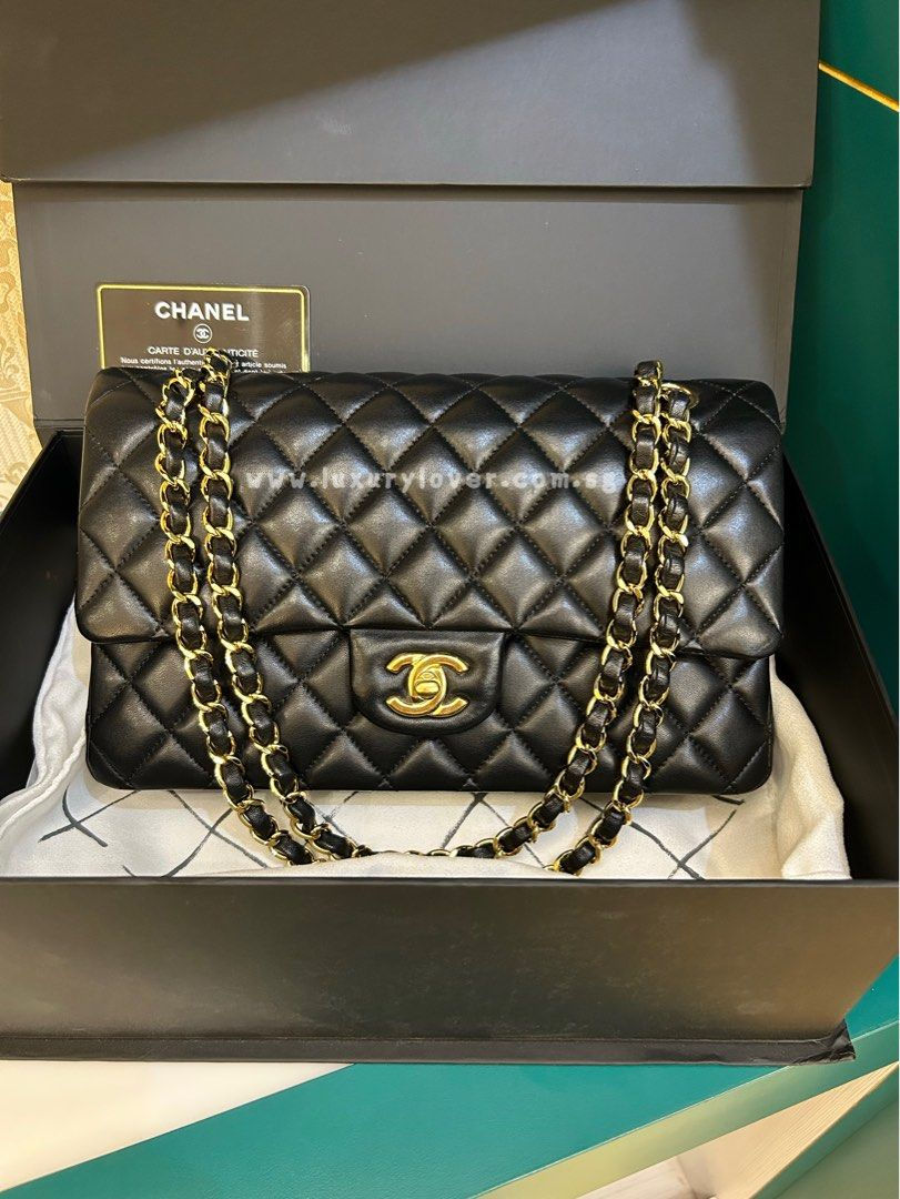 #19 LNIB Chanel Classic Double Flap Medium Black Lamb GHW