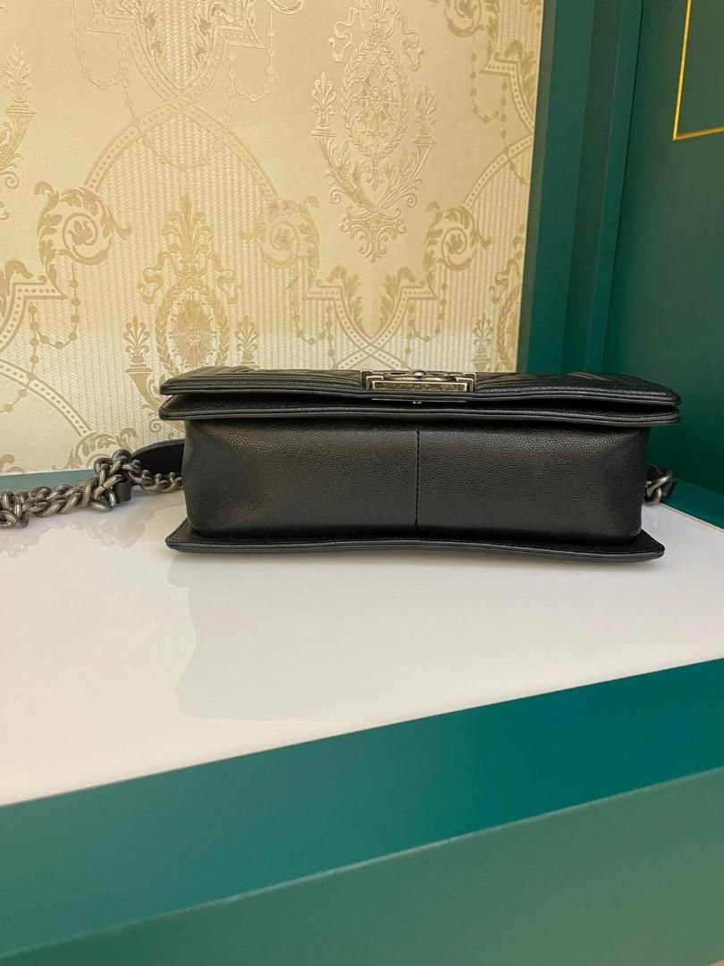 Thumbnail: #23 LNIB Chanel Boy Old Medium Black Caviar RHW