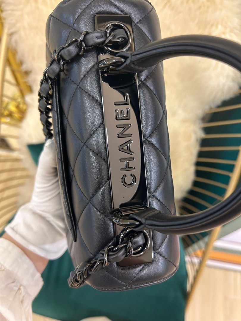 Thumbnail: Chanel 24B Trendy CC Mini Top Handle Flap So Black Lamb(Cash S$4,880)