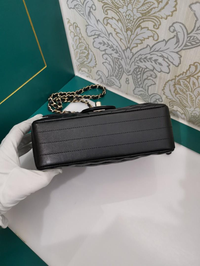 Thumbnail: #26 Like New Chanel Mini Rectangular Flap Black Chevron Lamb with light GHW