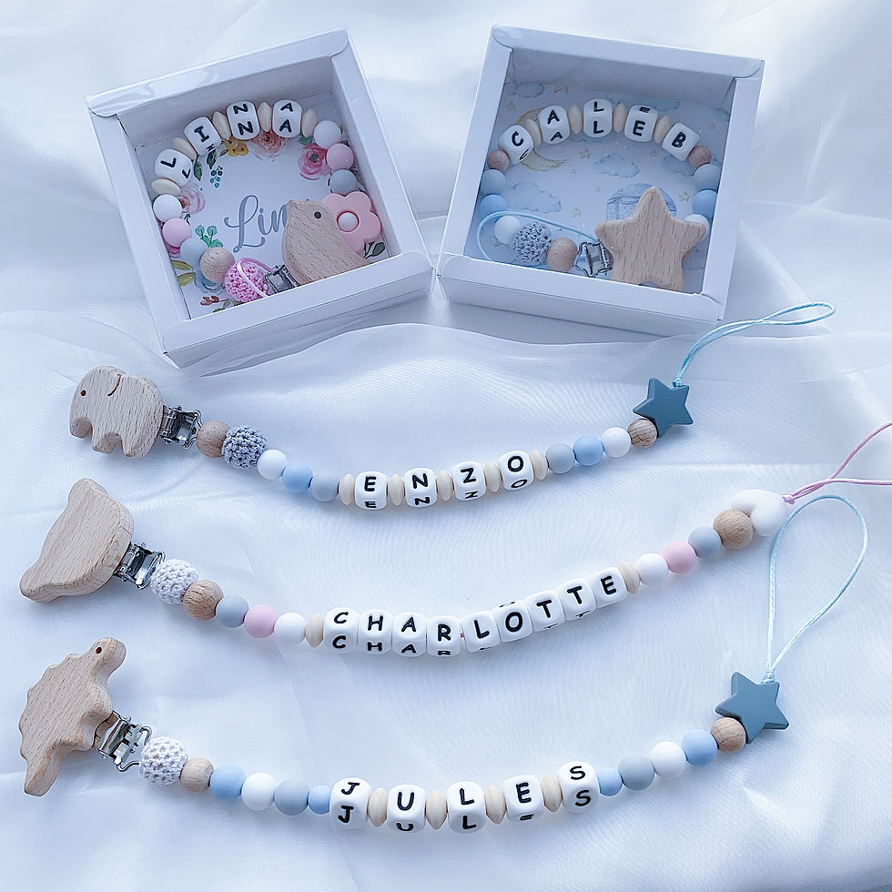 Thumbnail: 訂製奶嘴鏈 Personalized Pacifier Clip