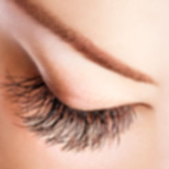Wimpernverlängerung mit Lashes