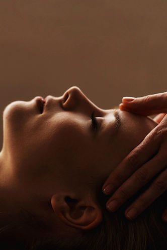 Head Massage_edited_edited_edited.jpg