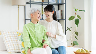 親が要介護になったらどうする？家族がまず知るべき初期対応と介護保険の手続き。