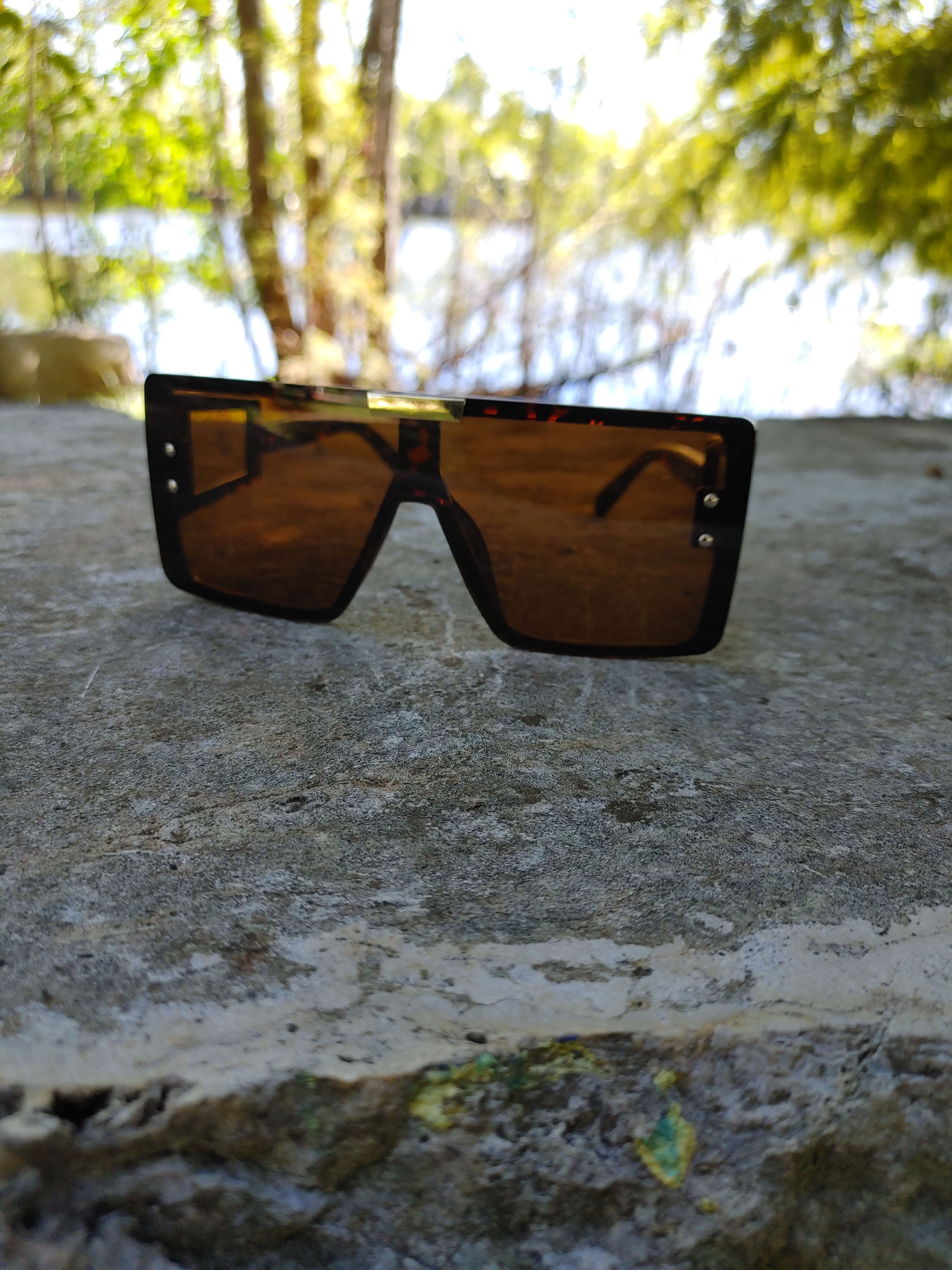 MVG Wide Lens Chic Eyewear