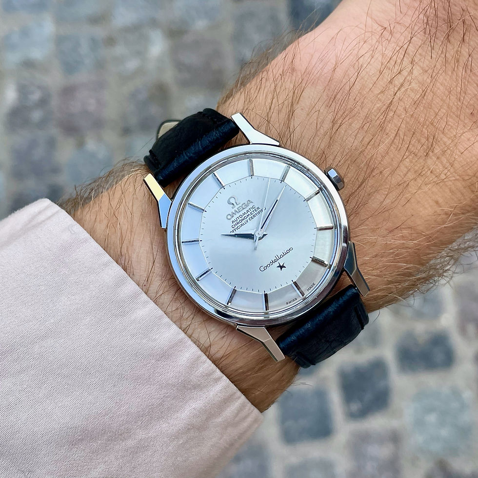 Miniaturebillede: Omega Constellation Pie Pan Dog Legs + Boks og Papirer