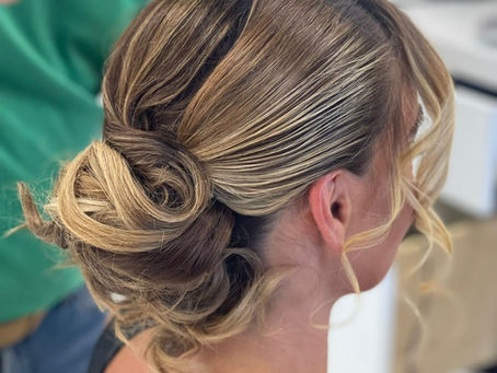 The Ultimate Guide to Choosing the Right Haircut for Your Face Shape