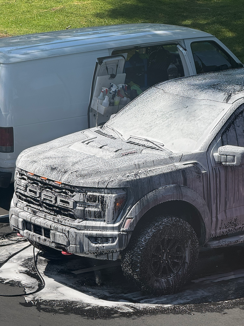 Mirror-like shine. Flawless finish. Gloss that stands out.