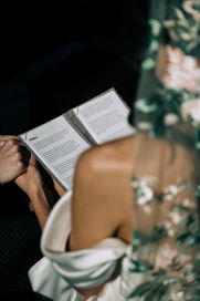 Las Vegas wedding photographer brazen honey films captures an epic elopement at the sure thing chapel. 