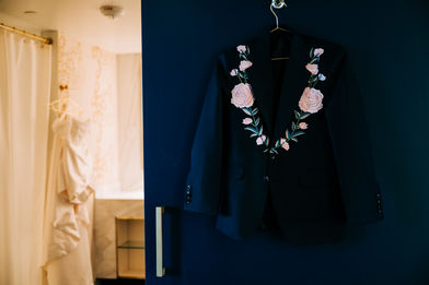 Las Vegas wedding photographer brazen honey films captures an epic elopement at the sure thing chapel.