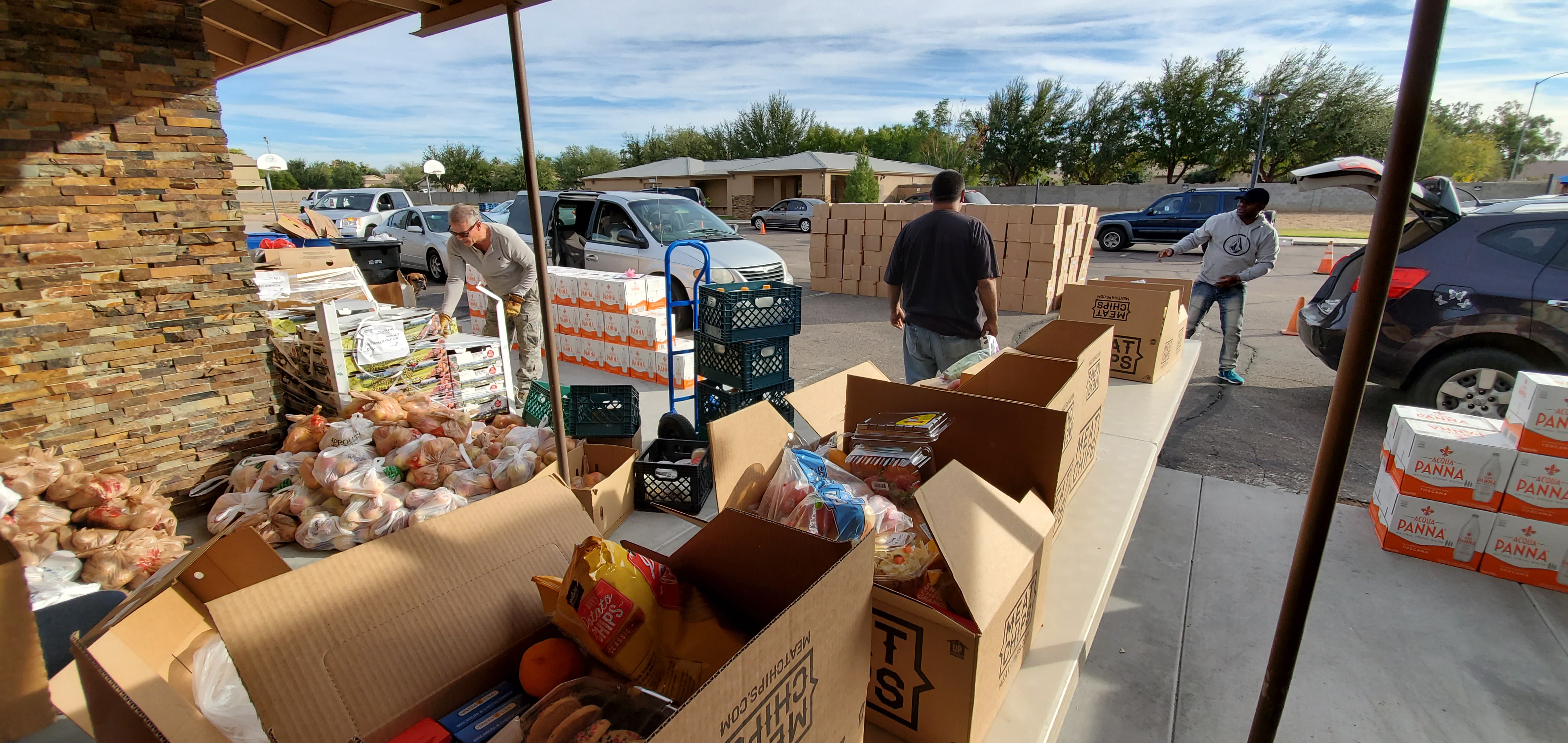Food box outreach photo 1