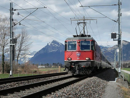 US Railroads Lag Behind the World in Railroad Electrification, and the Reason is Private Ownership
