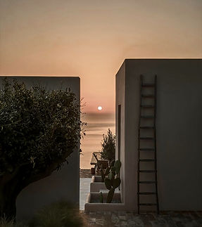 Casa-Terra-Eco-Retreat-di-Terra-e-Mare-Casa-Eoliana-Lipari-29-scaled_edited.jpg