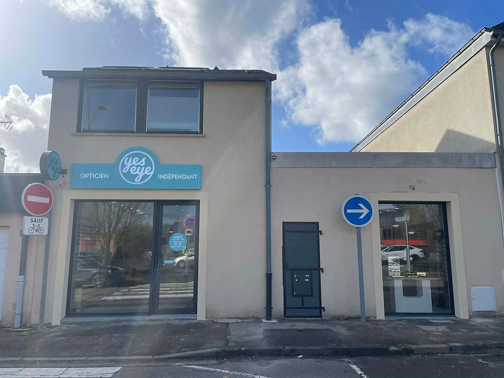 Facade Magasin YES EYE Sargé Les Le Mans