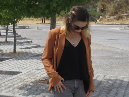 👠 Blazer, blusinha e jeans